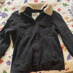 Hollister sherpa collar denim jacket 

sherpa part is detachable!